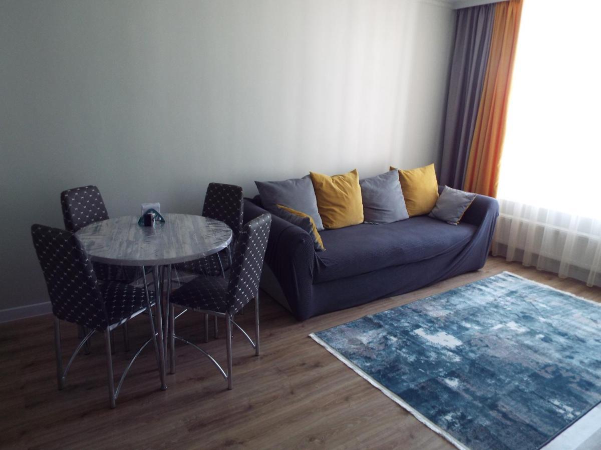 Esil Plaza Apartment Астана Екстер'єр фото